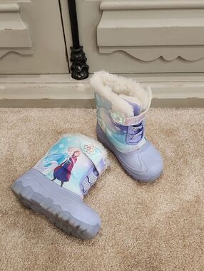 Girls' Frozen Elsa Anna Blue Waterproof Light-Up Winter Boots Size 12